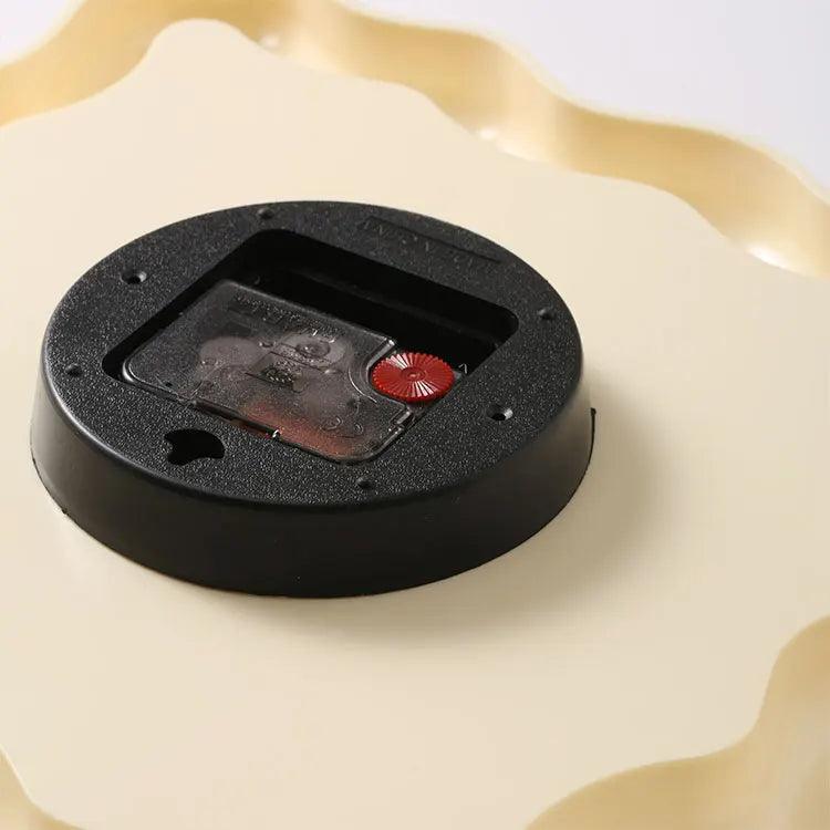 Cream Biscuit Clock _ cocobear