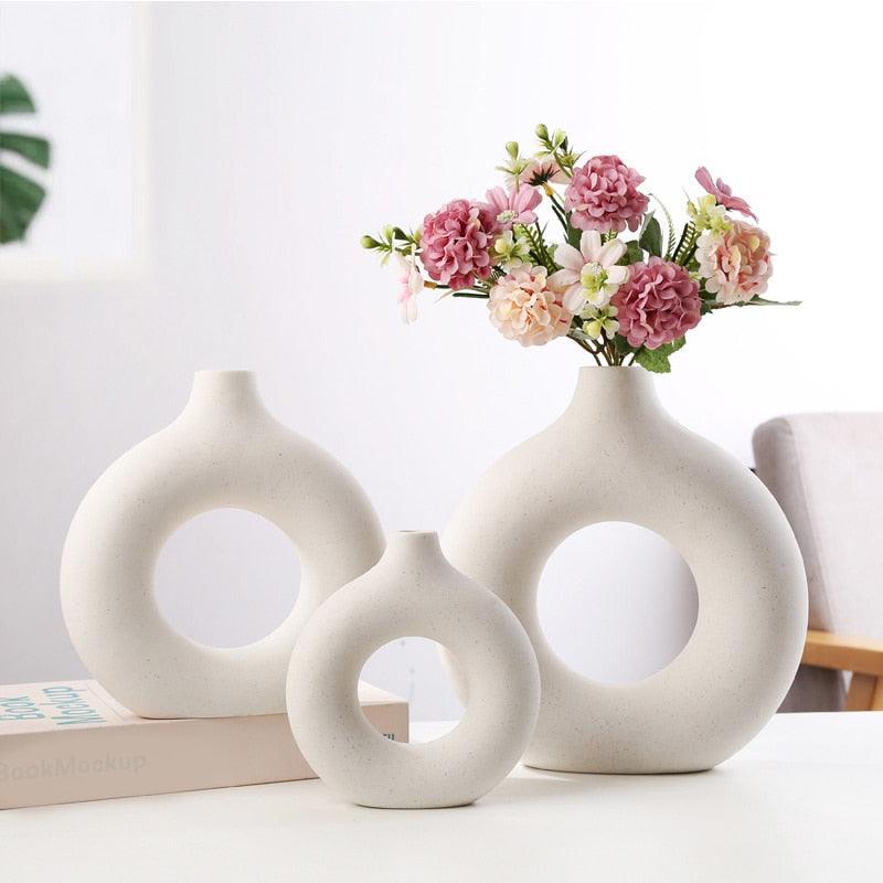 Circular Hollow Flower Vase - cocobear