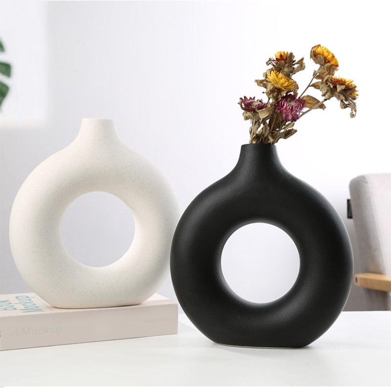 Circular Hollow Flower Vase - cocobear